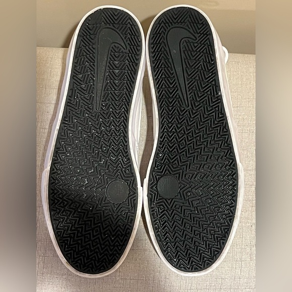 Nike SB Charge White Canvas Sneakers, size 10 - Picture 5 of 9